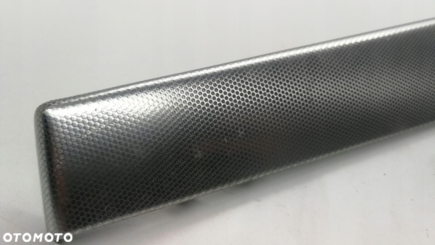 LISTWA DEKOR DRZWI PRAWY TYŁ AUDI A3 8P 8P4867420 - 2