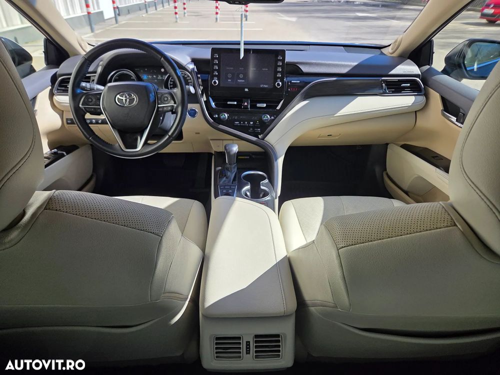 Toyota Camry 2.5 Exclusive - 2
