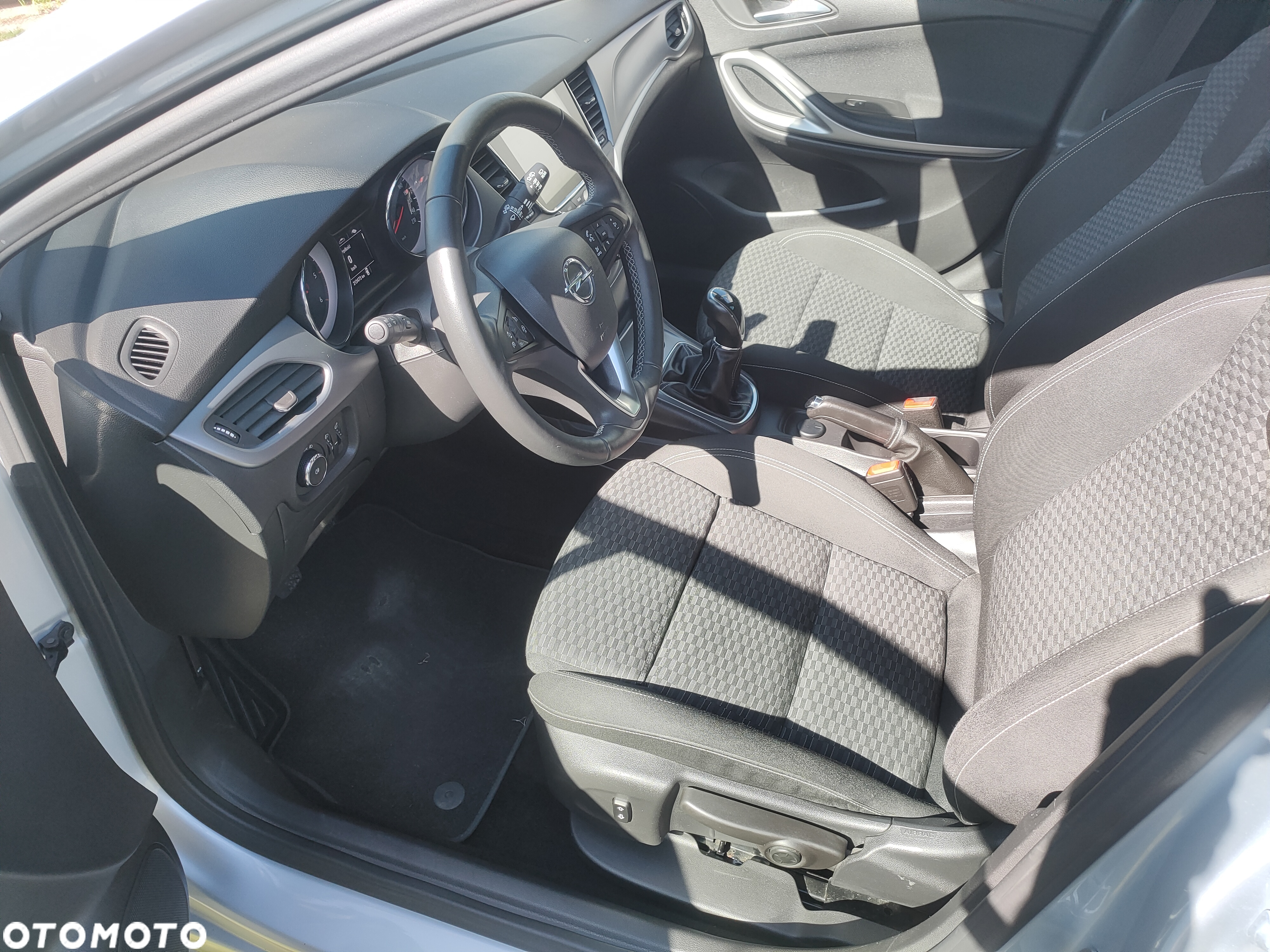 Opel Astra 1.6 CDTI Sports Tourer Active - 34