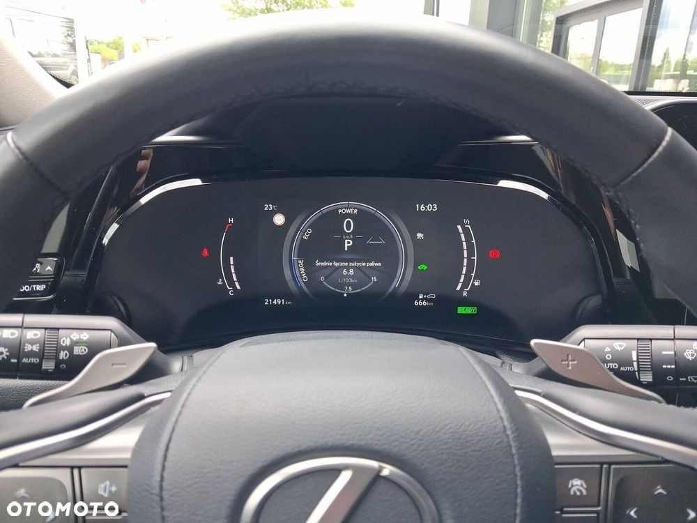 Lexus NX 350h Prestige AWD - 18