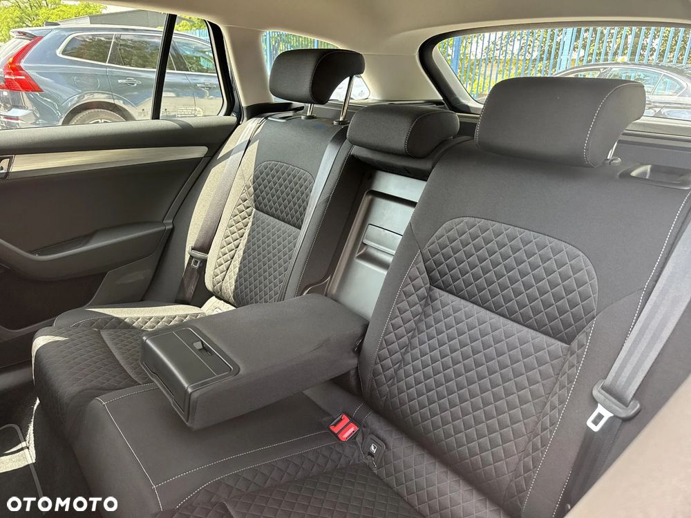Skoda Superb 1.5 TSI Ambition DSG - 17