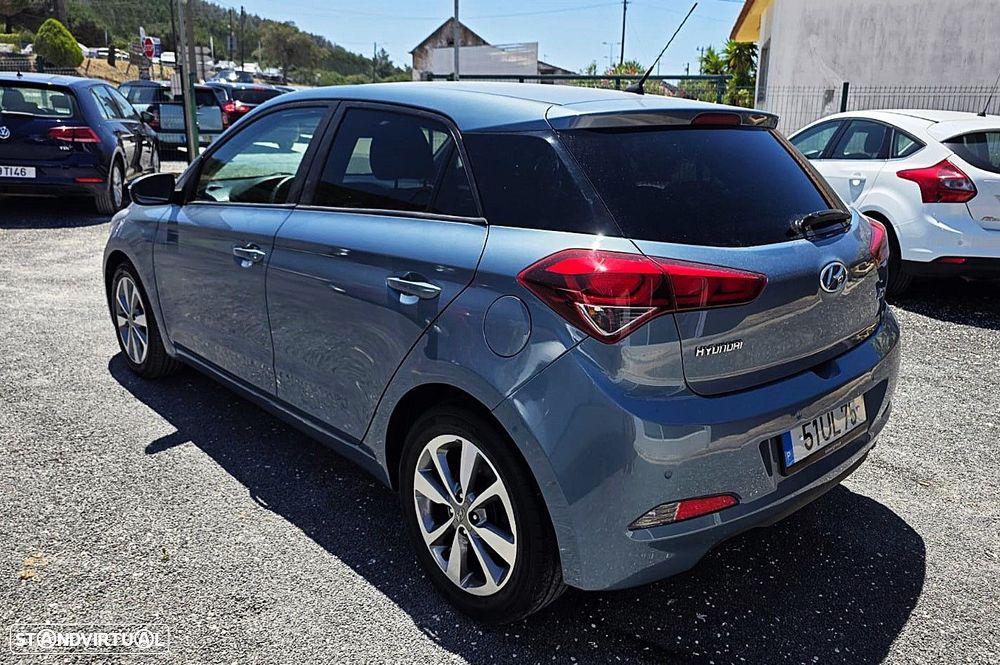 Hyundai i20 1.1 CRDi Access+Bluetooth+Comandos no Volante - 4