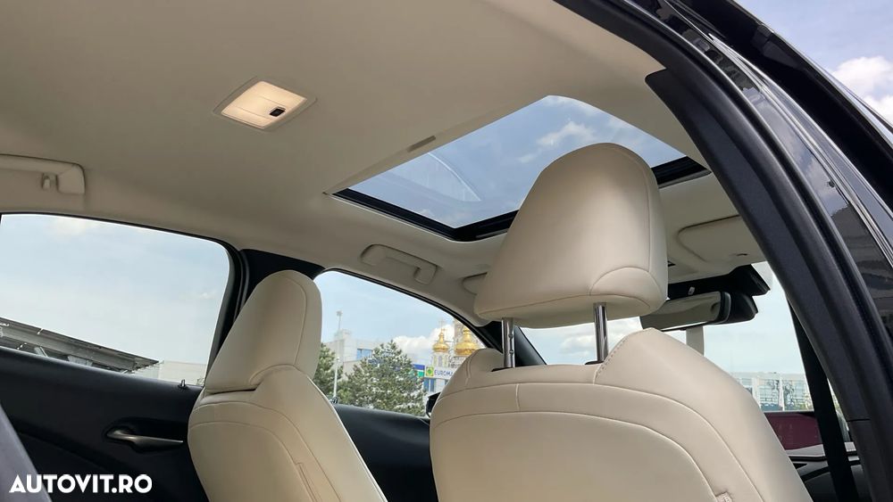 Lexus UX 250h 2.0L HEV 20H- (178 HP) 4X4 CVT Luxury - 38