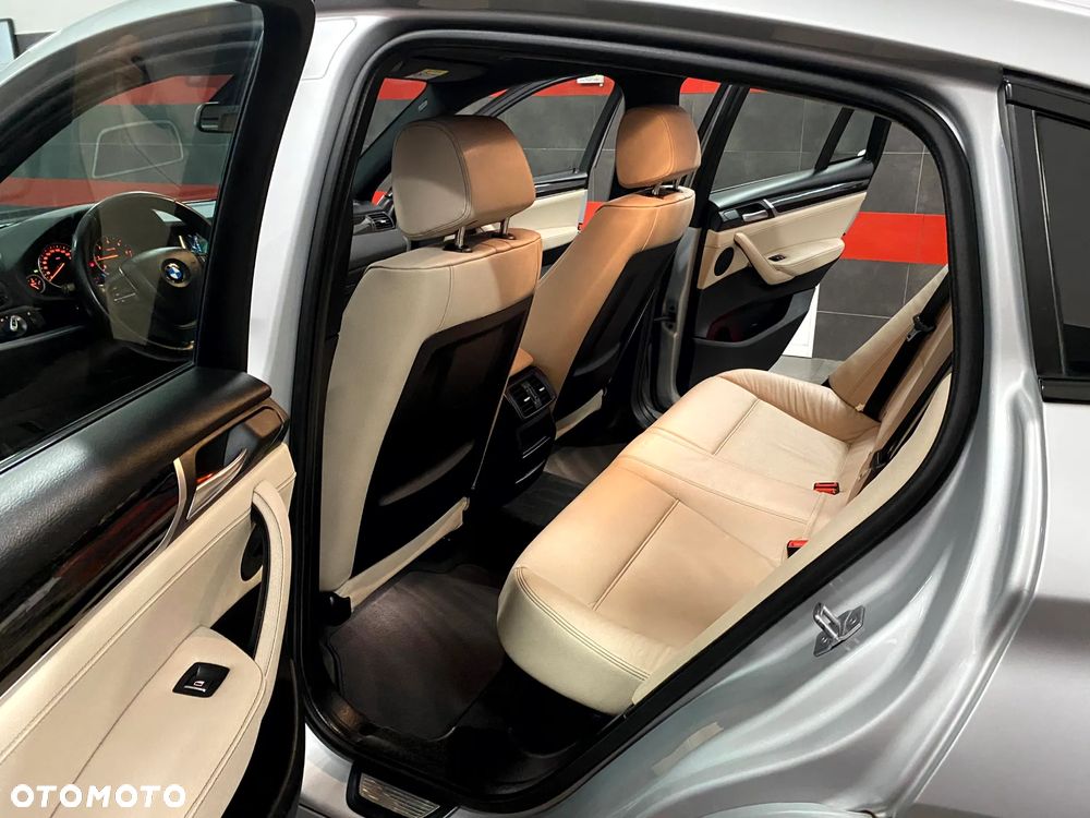 BMW X4 xDrive20d xLine - 24
