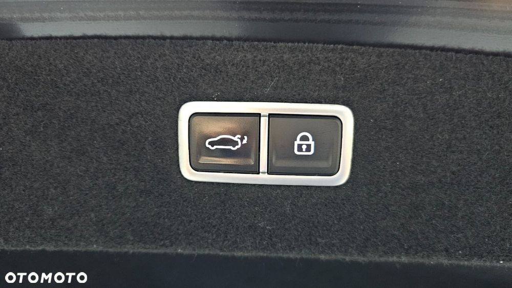 Genesis G90 - 20