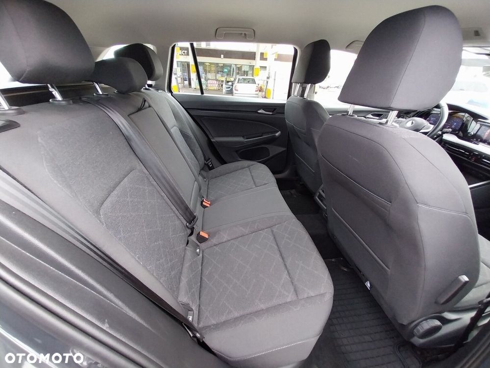 Volkswagen Golf - 6