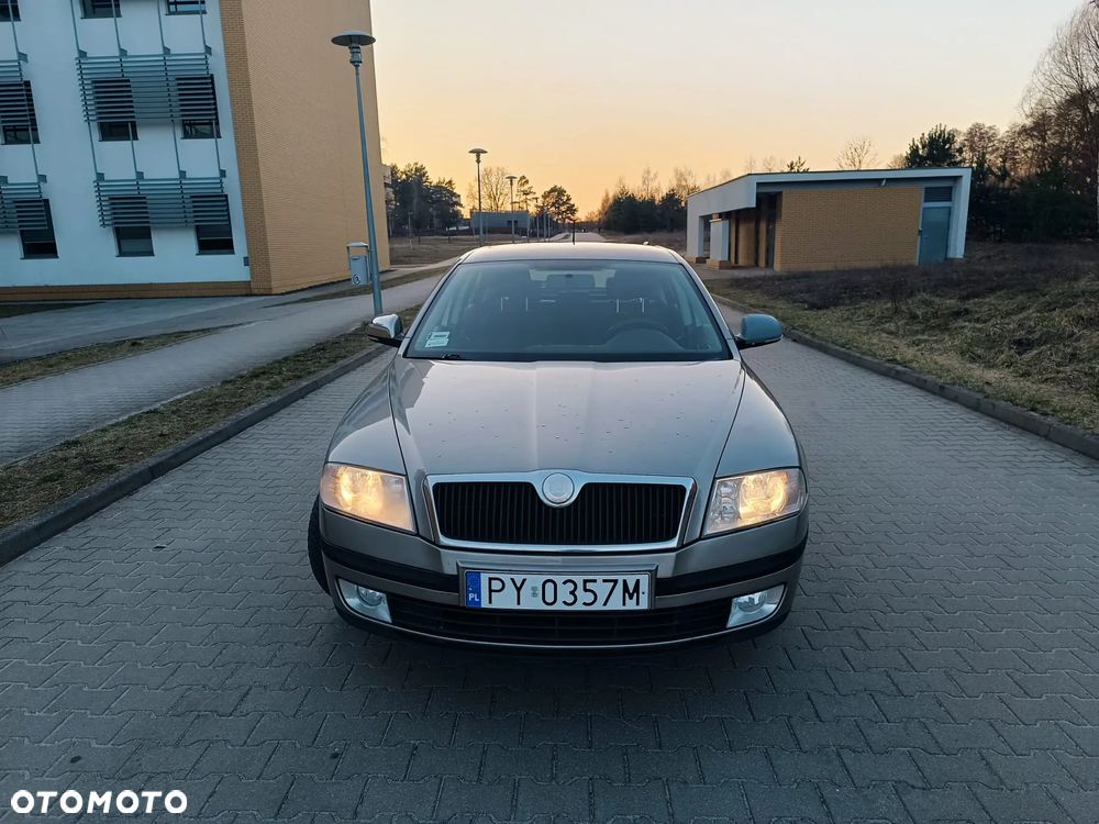 Skoda Octavia 1.6 - 12