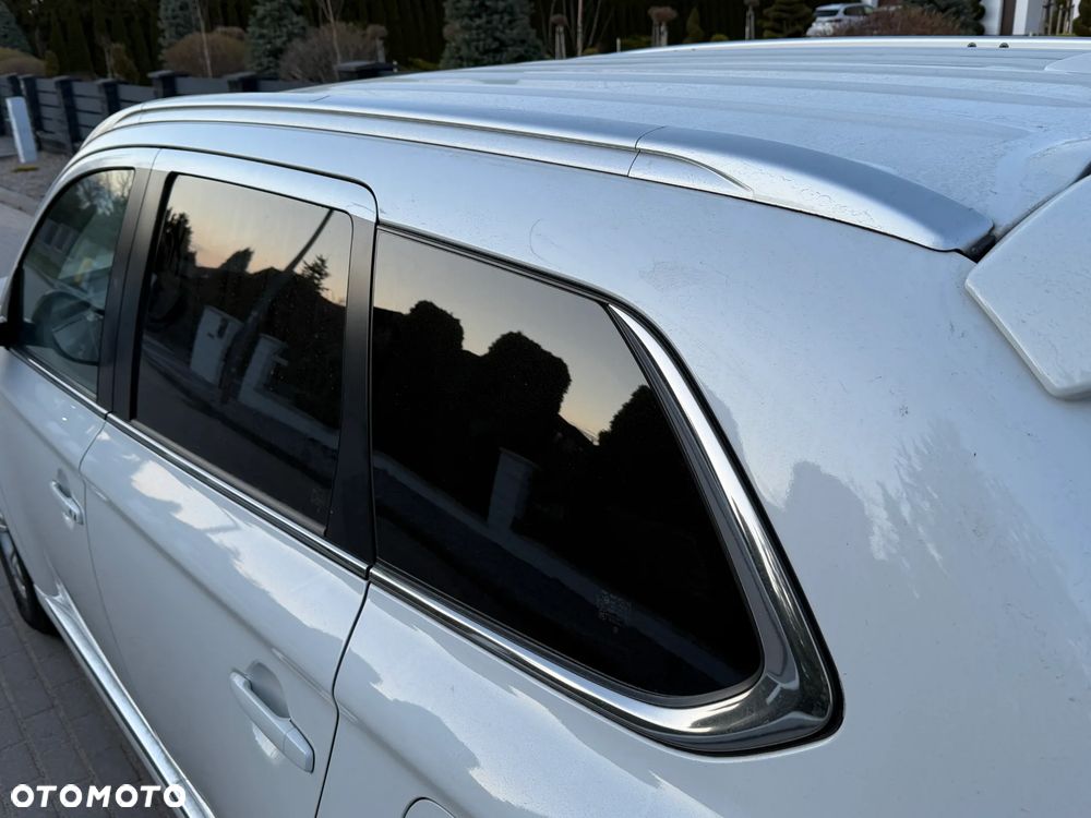 Mitsubishi Outlander Intense + - 15