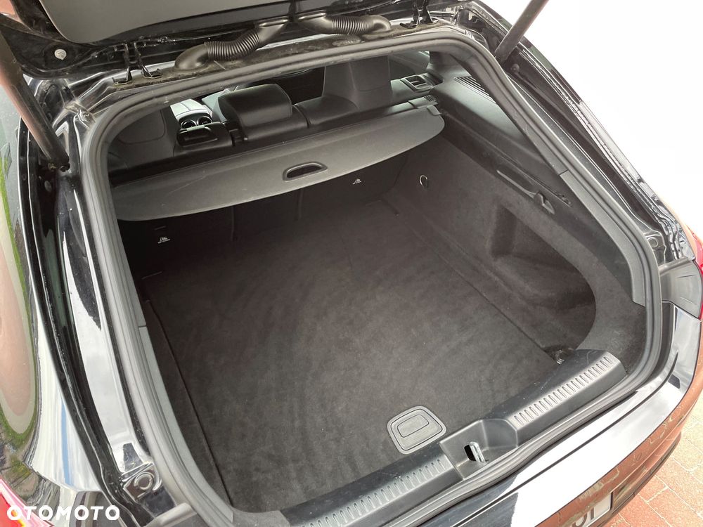Mercedes-Benz CLA 200 7G-DCT AMG Line - 19