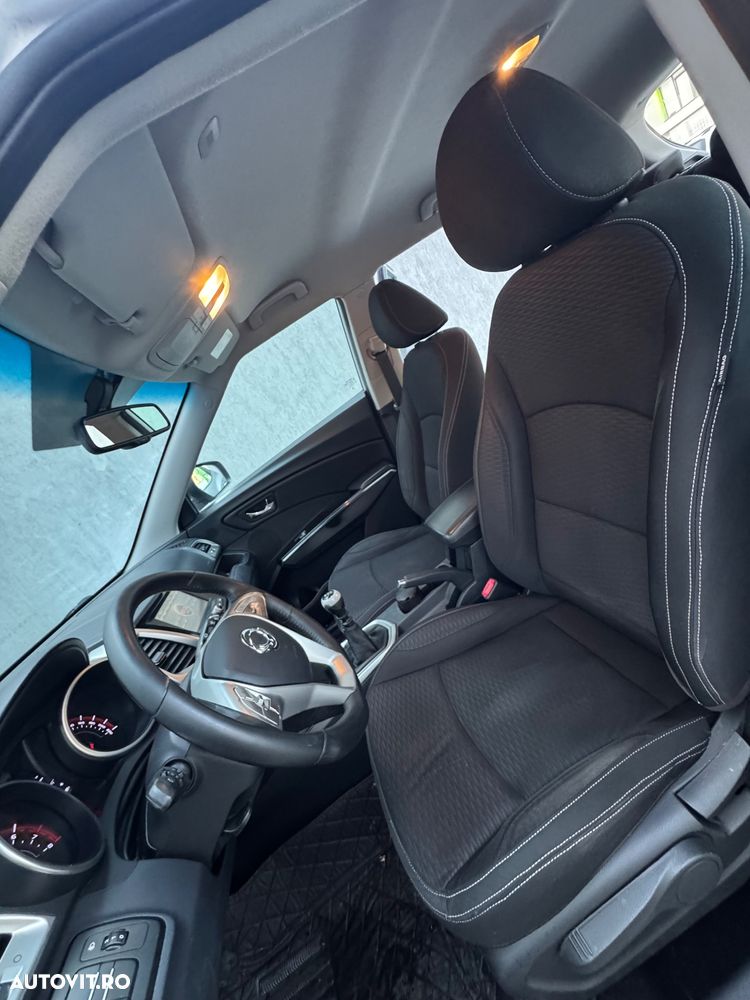 SsangYong Tivoli - 18