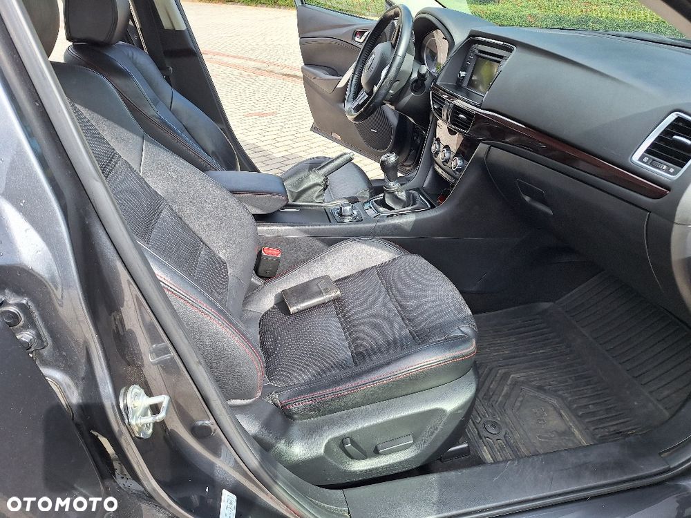 Mazda 6 - 8