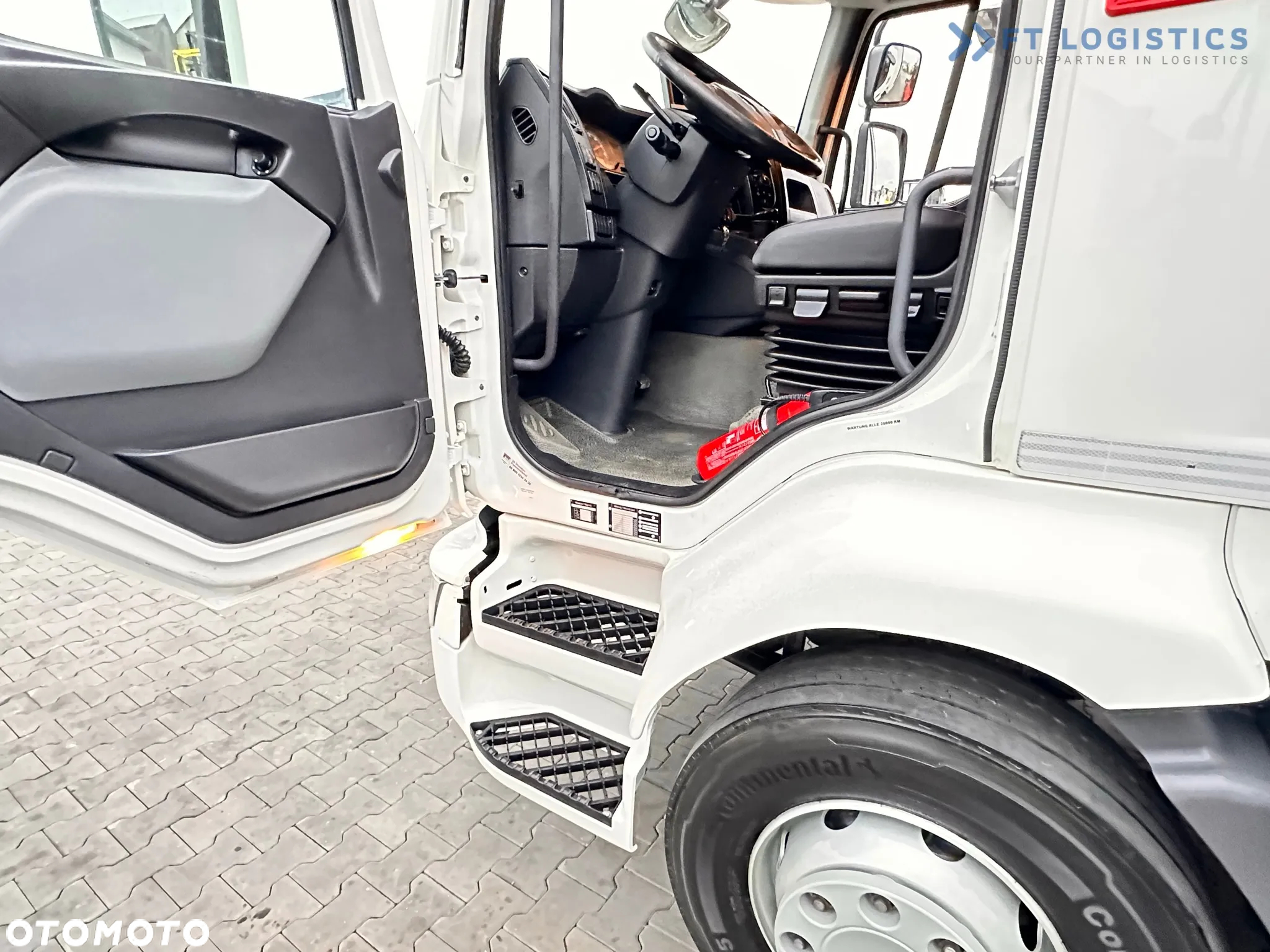 Renault D 250 / AUTOMAT /  ŁADOWNOŚC 5665KG / 4X2 / 18X PALETA / WINDA / BURTY / STAN IDEALNY! - 31