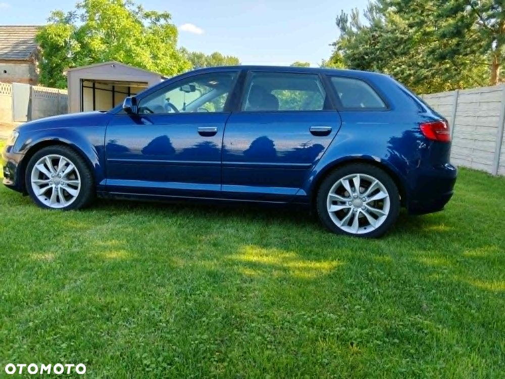 Audi A3 Sportback - 3