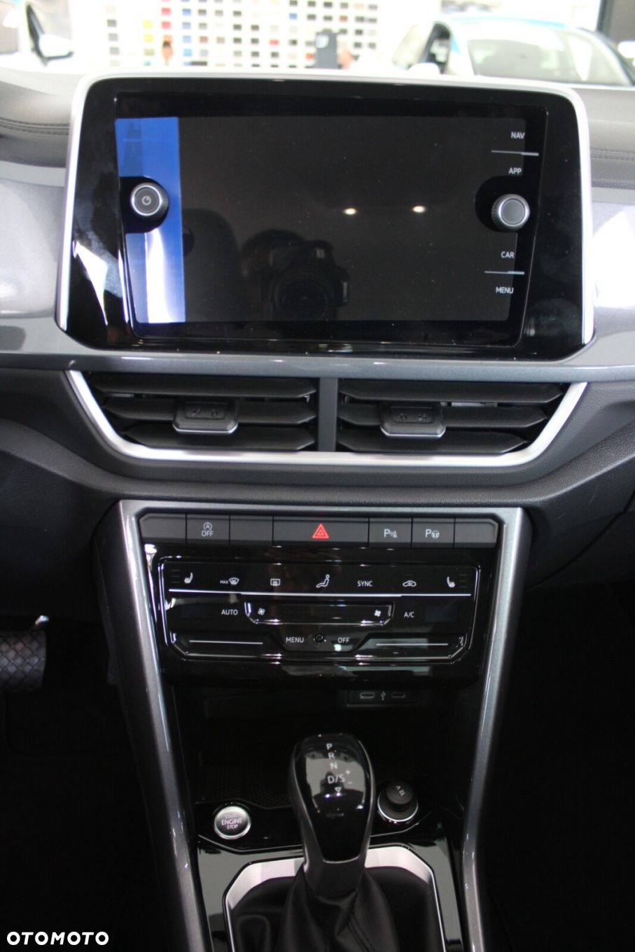 Volkswagen T-Roc - 8