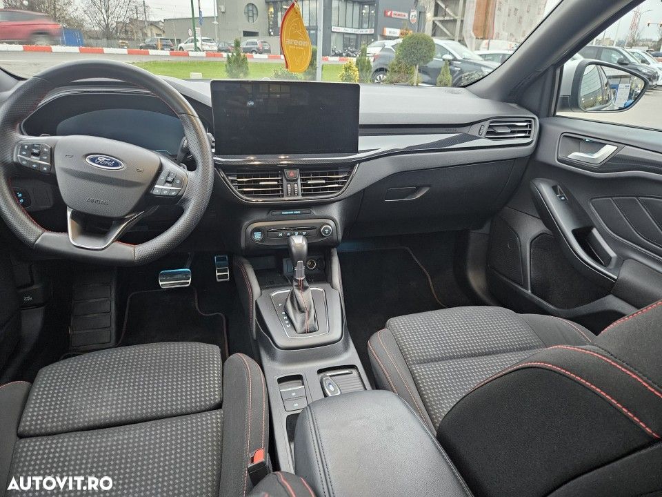 Ford Focus - 11