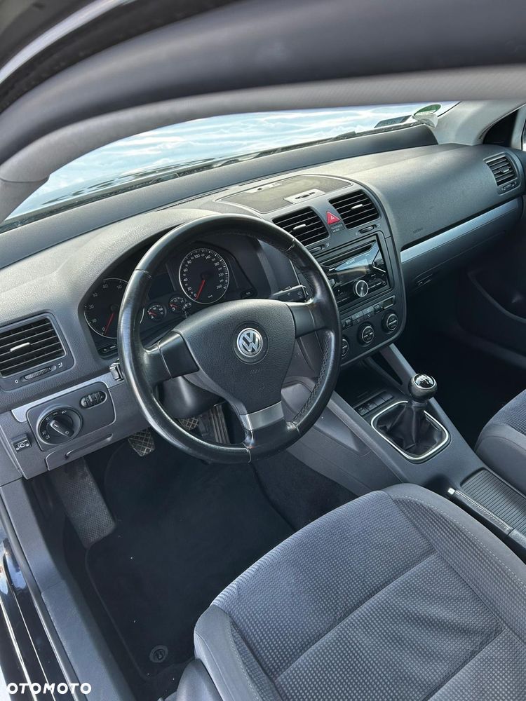 Volkswagen Golf 1.6 Comfortline - 5