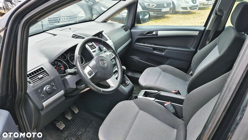 Opel Zafira 1.6 Cosmo EU5 - 32