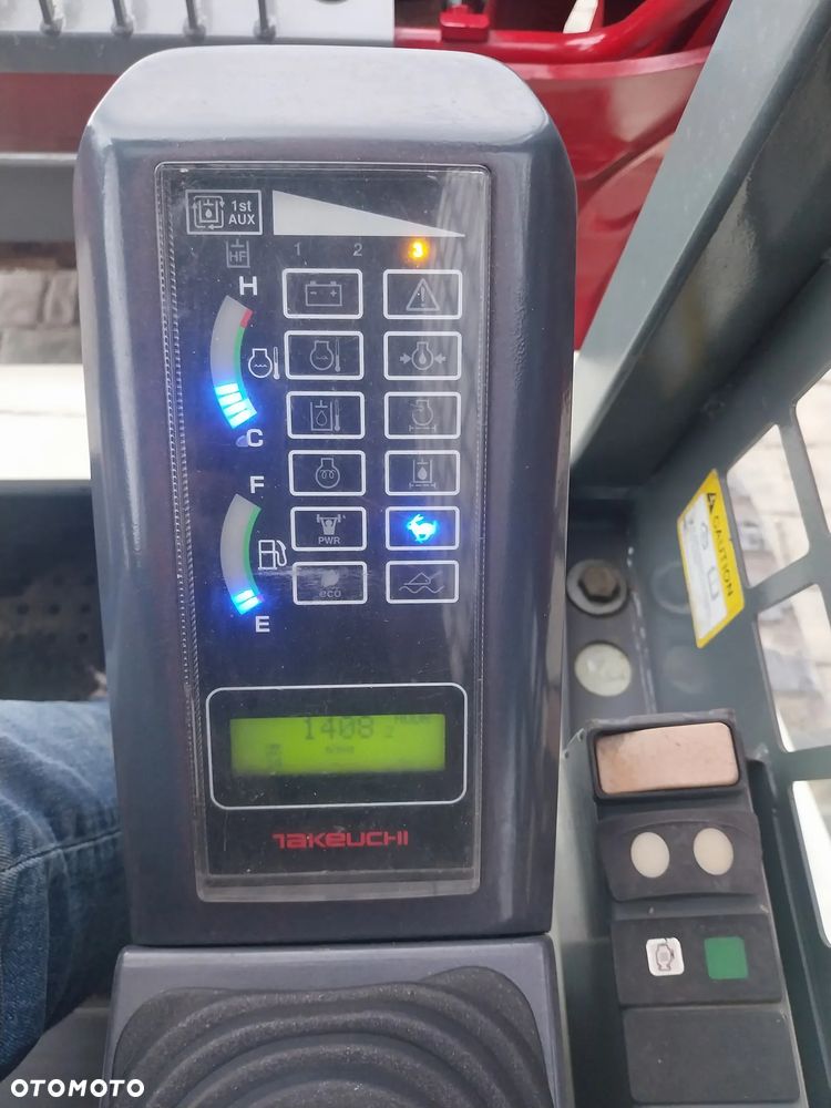 Takeuchi TL8 - 14