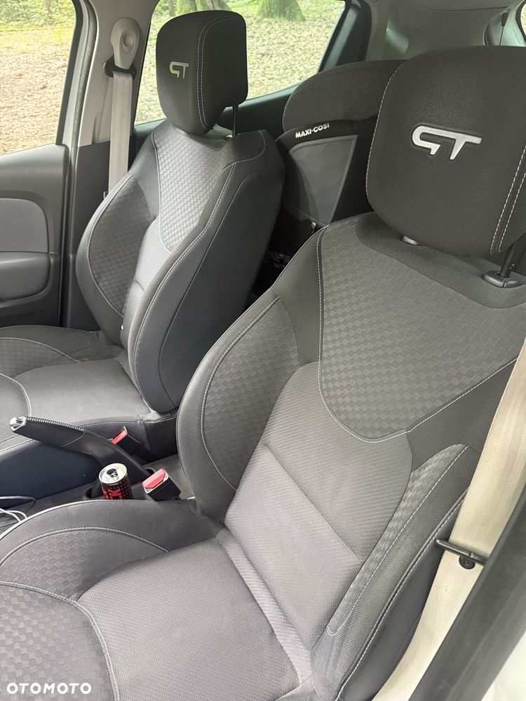 Renault Clio - 6