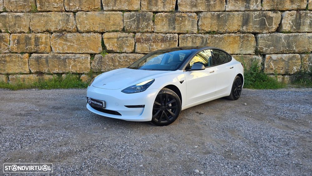Tesla Model 3 - 1