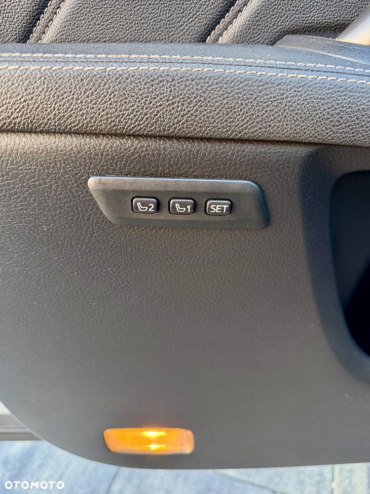Toyota Avensis - 15