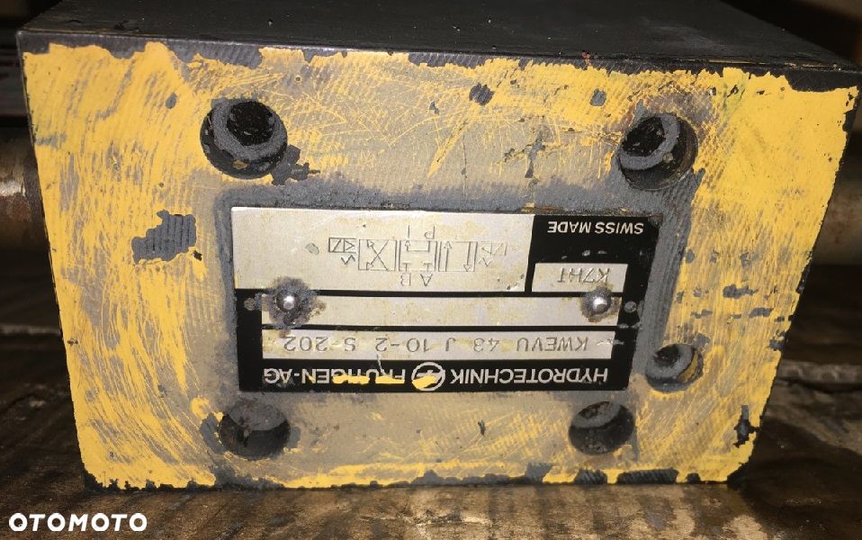 Rozdzielacz z koparki EDER M 805 - 3