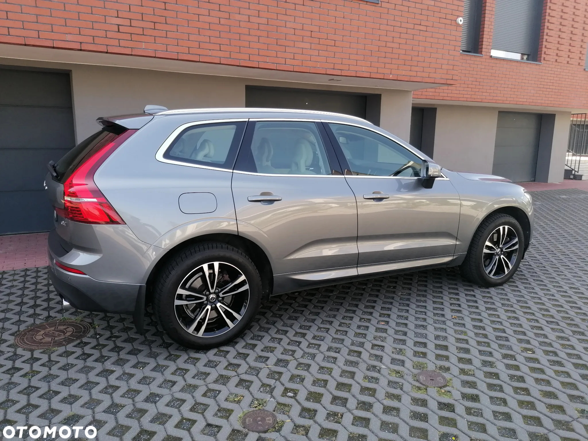 Volvo XC 60 D4 AWD Momentum - 5