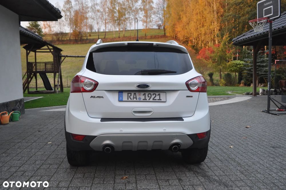 Ford Kuga 2.0 TDCi 2x4 Titanium - 16