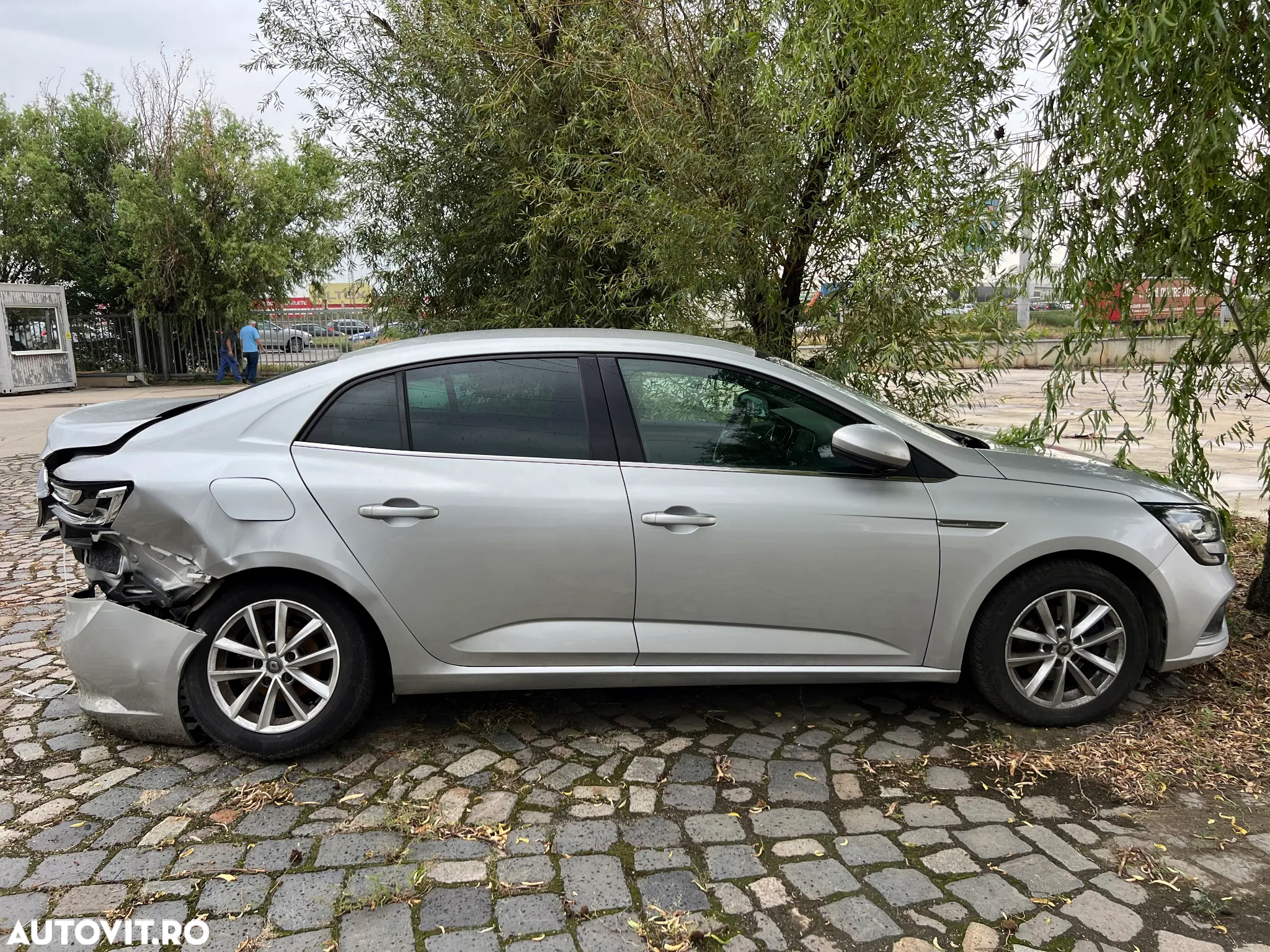 Renault Megane TCe 140 EDC GPF Intens - 6