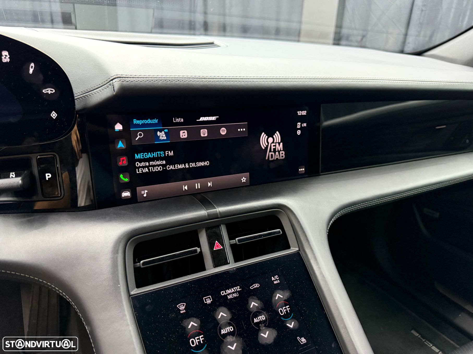 Porsche Taycan 4S bateria Performance Plus - 24