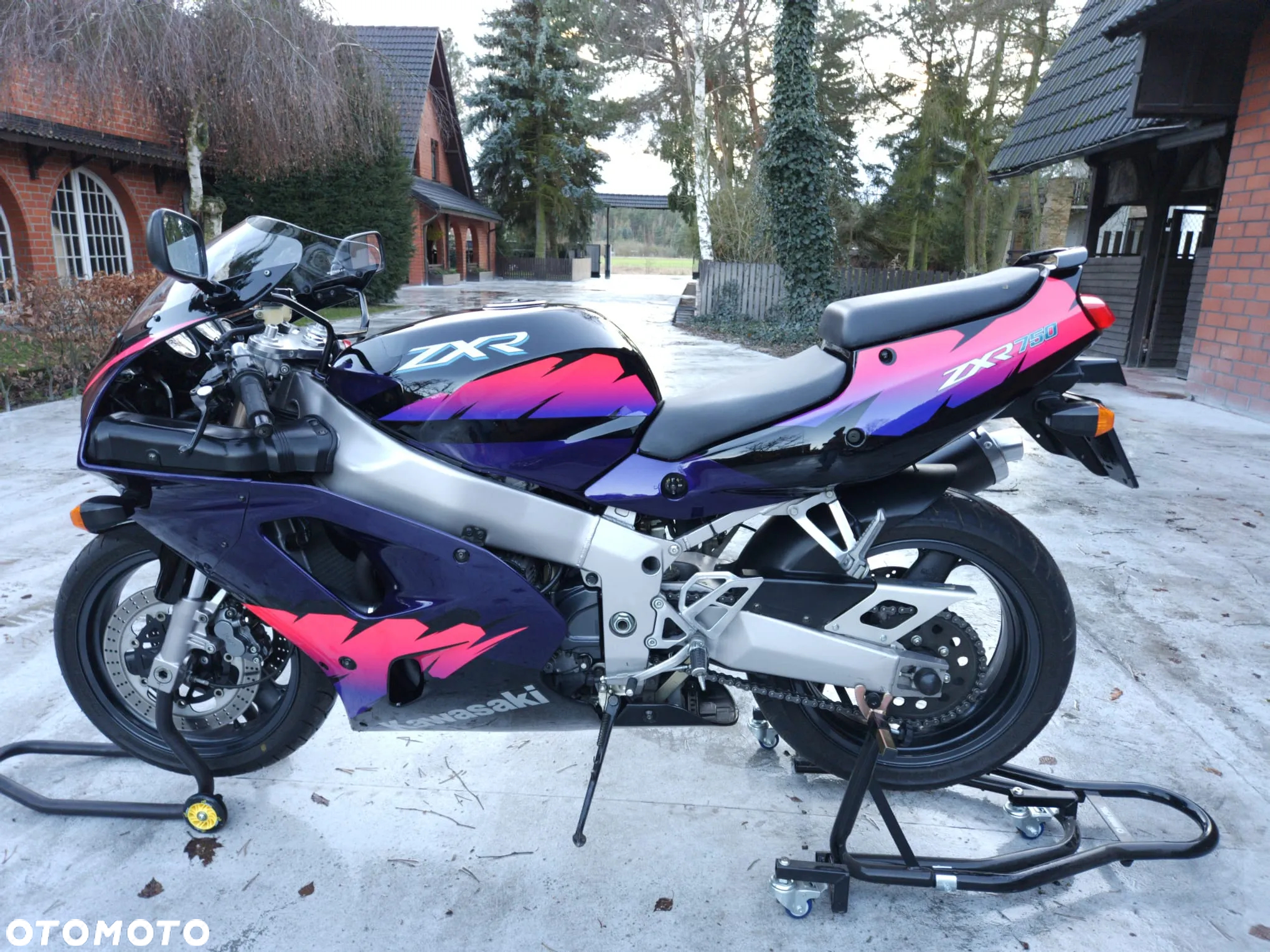 Kawasaki ZXR - 2