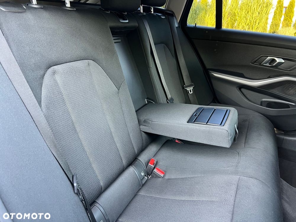 BMW Seria 3 316d MHEV Advantage - 21