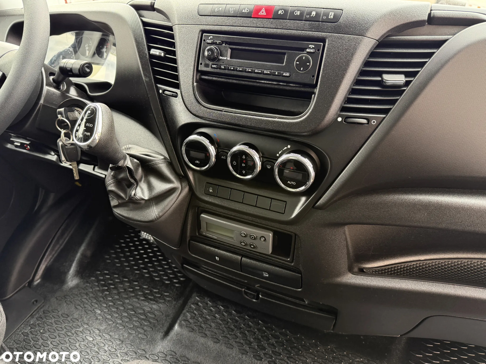 Iveco Daily 3,0 Chłodnia Mroźnia Winda - 31