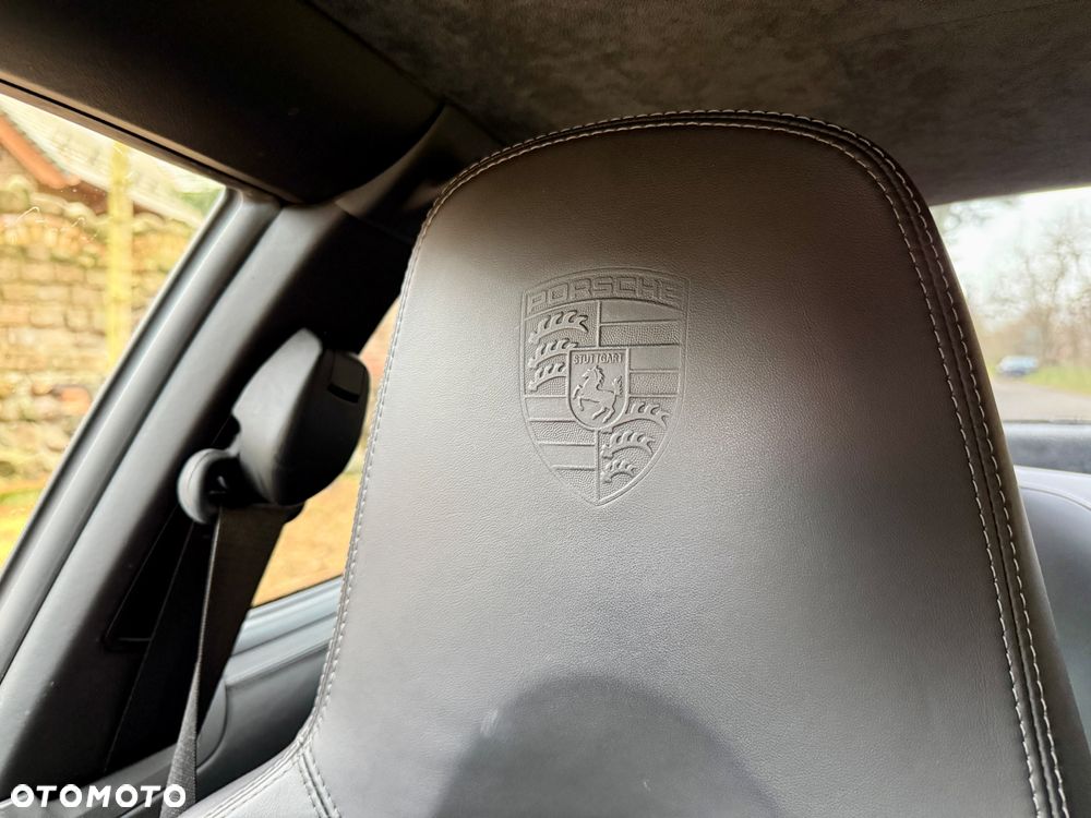 Porsche 911 Carrera S - 11