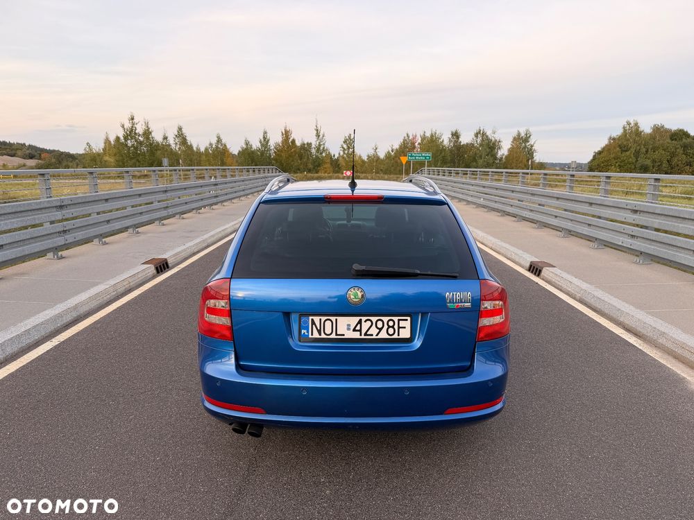 Skoda Octavia 2.0 TDI DPF RS DSG - 6