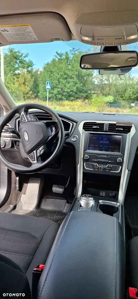 Ford Fusion - 18