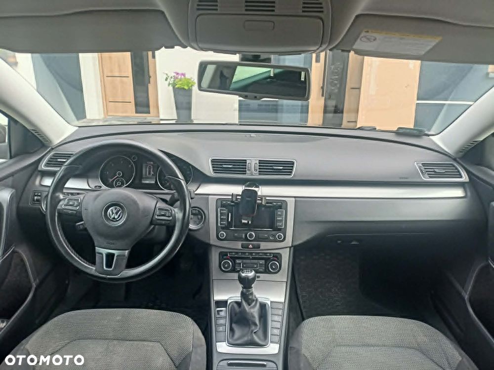 Volkswagen Passat 2.0 Blue TDI SCR Comfortline - 7