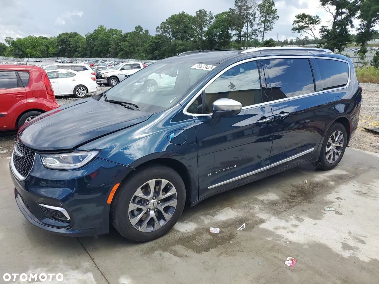 Chrysler Pacifica - 1