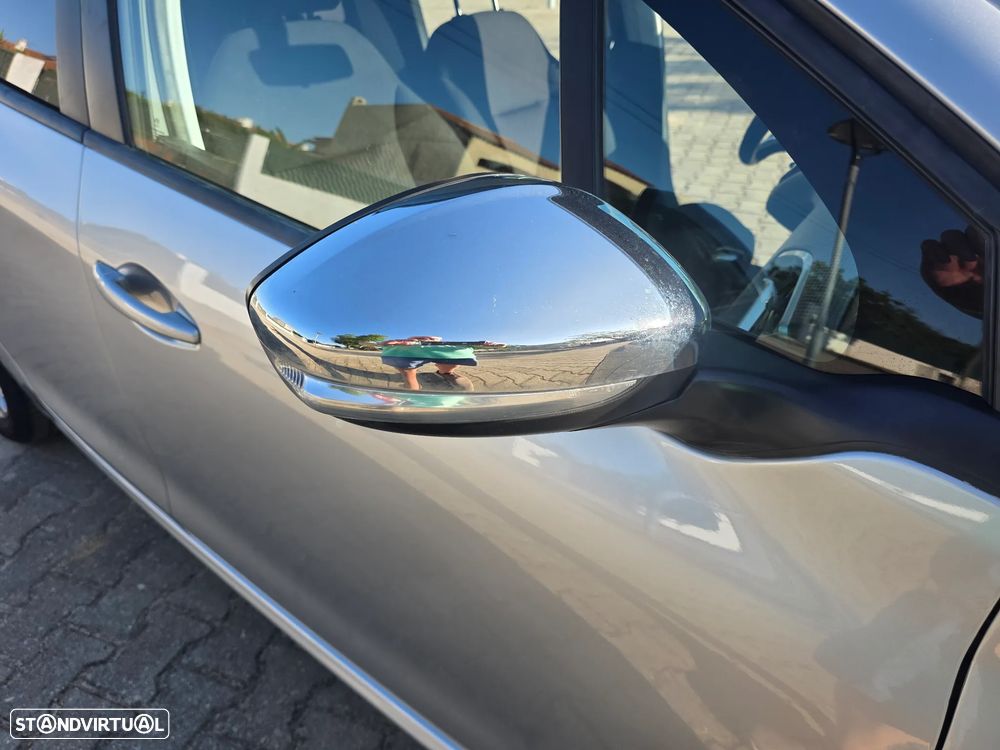 Peugeot 208 82 VTI Style - 26