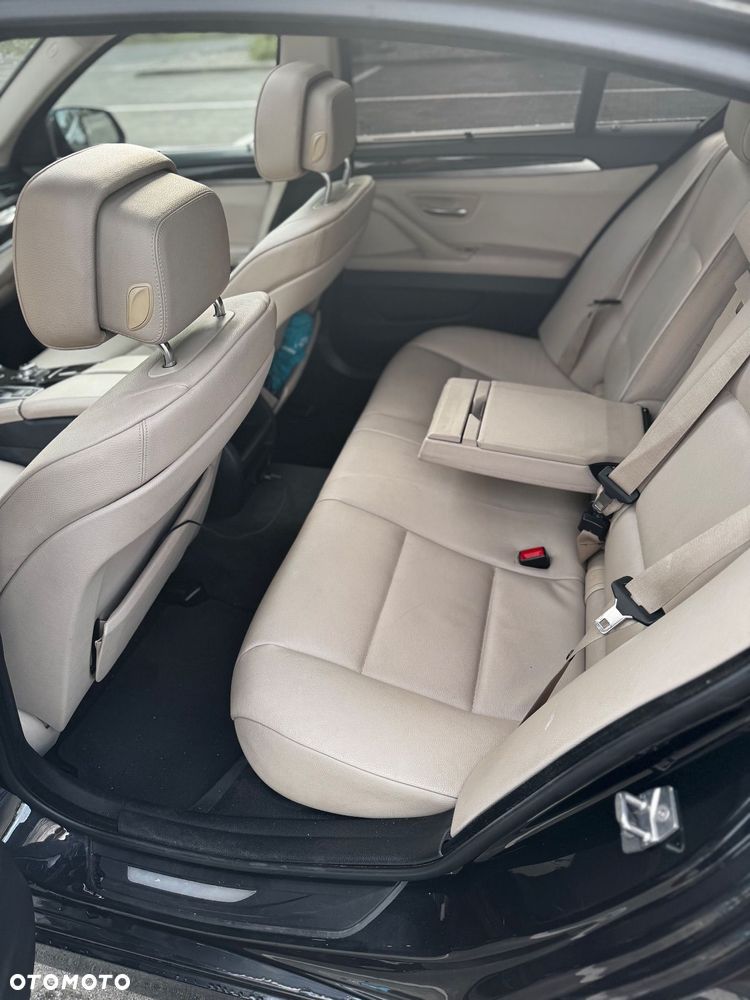 BMW Seria 5 520d - 14