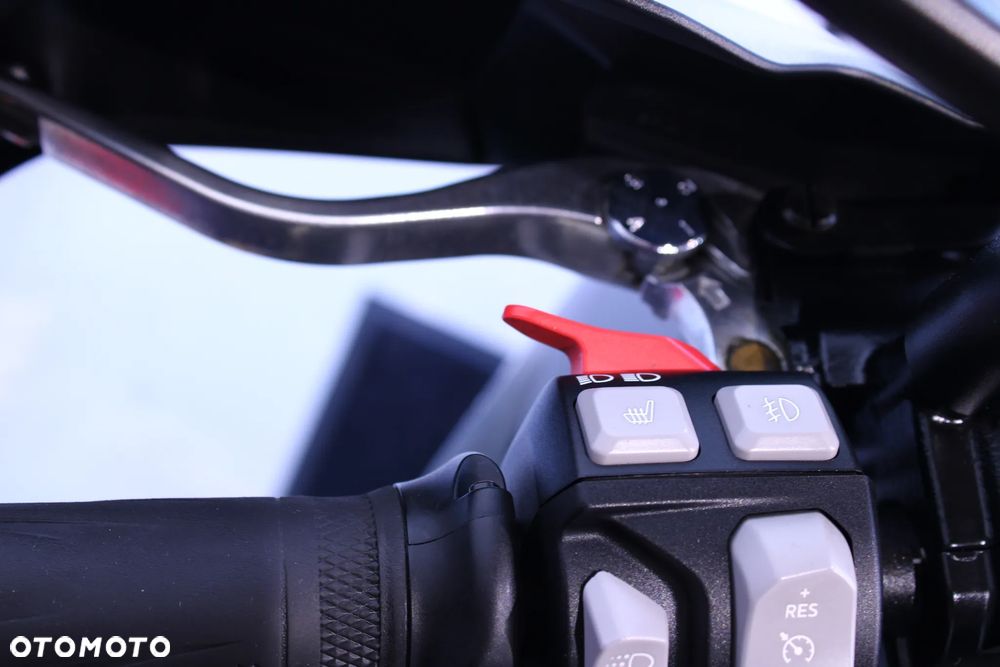Triumph Tiger - 9