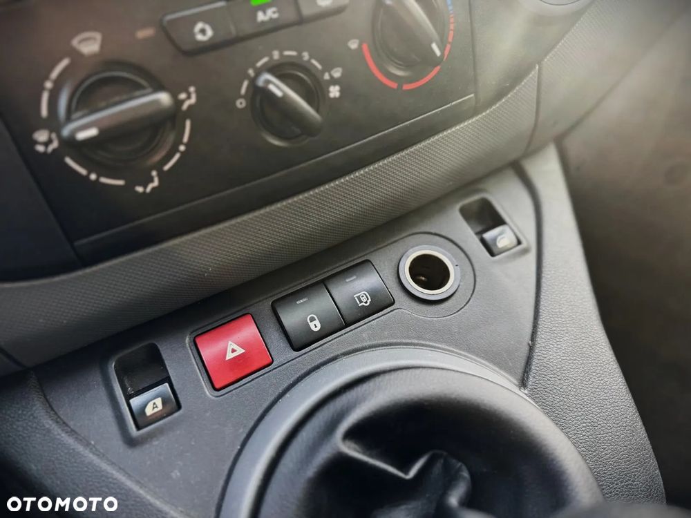 Peugeot Partner 1.6 HDi Trendy - 11