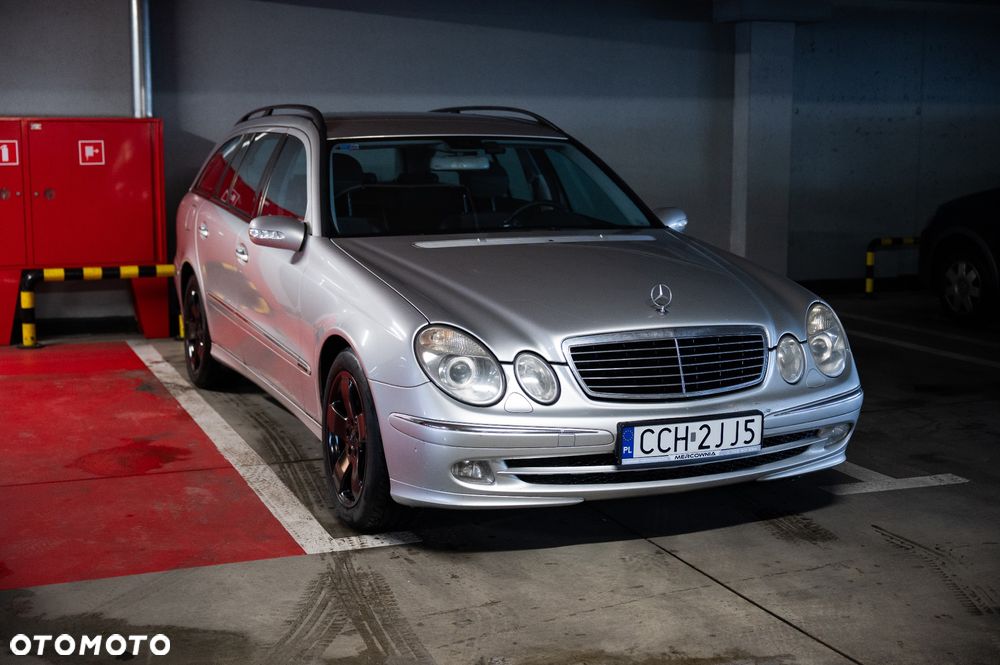 Mercedes-Benz Klasa E 320 CDI T Avantgarde - 1