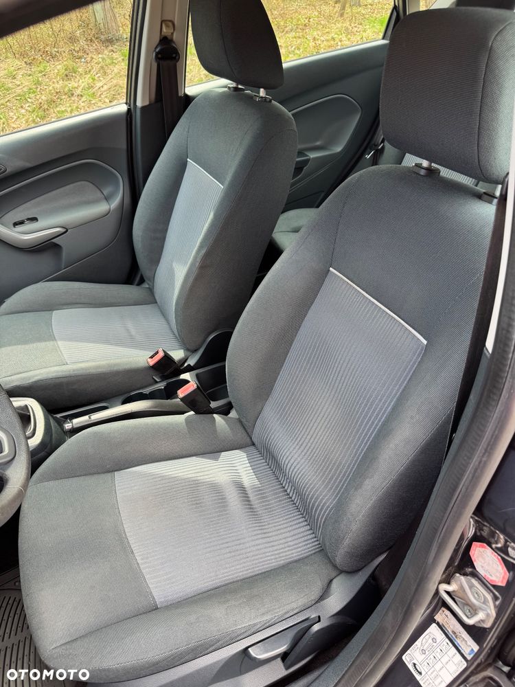 Ford Fiesta - 13