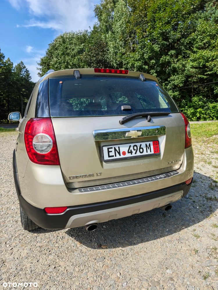 Chevrolet Captiva 2.0 d LT high 5os - 10