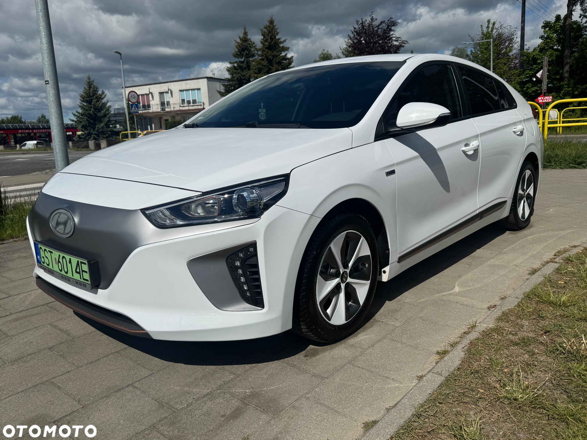 Hyundai IONIQ Elektro Premium - 2