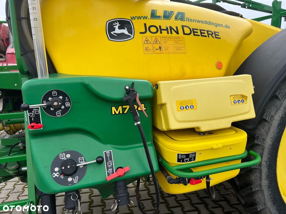 John Deere M724 - 5