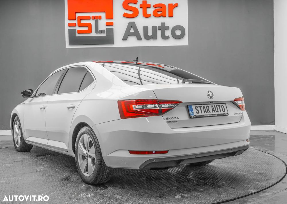 Skoda Superb 2.0 TDI DSG Style - 4