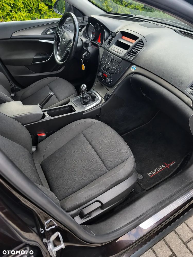 Opel Insignia 1.8 - 11