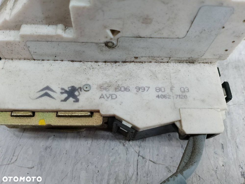 ZAMEK DRZWI PRAWY PRZÓD CITROEN C4 I ( 04-08 ) 9660699780F - 2
